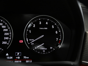 2018sDrive 25i AMԽҰb (gu)V п؅^(q)