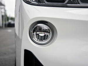 2018sDrive 25i AMԽҰb V (x)(ji)^