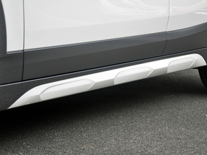 2018sDrive 25i AMԽҰb V ^