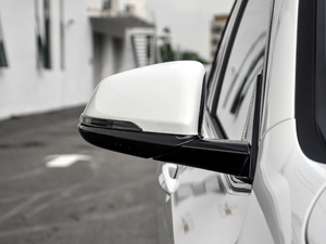 2018sDrive 25i AMԽҰb V ^