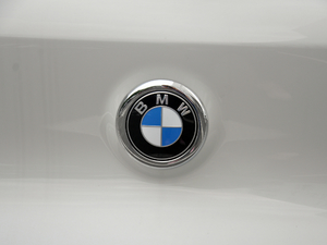 2018sDrive 25i AMԽҰb V ^