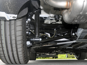 2018sDrive 25i AMԽҰb V ^