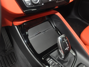 2018sDrive 25i AMԽҰb (gu)V g