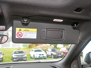 2018sDrive 25i AMԽҰb (gu)V g