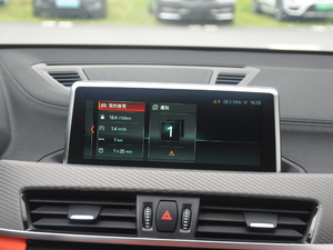 2018款sDrive 25i 豪华型M越野套装 国V 中控区