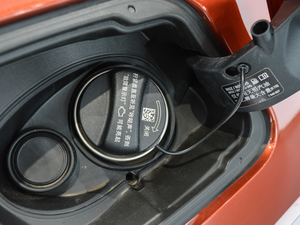 2018sDrive 25i AMԽҰb V (ji)^