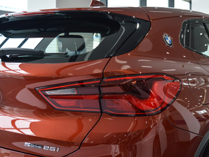 2018sDrive 25i AMԽҰb V (x)(ji)^