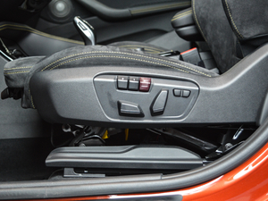 2018sDrive 25i AMԽҰb V {{