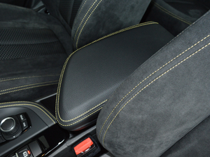 2018sDrive 25i AMԽҰb V 