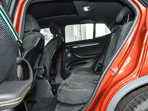 2018sDrive 25i AMԽҰb V ſg