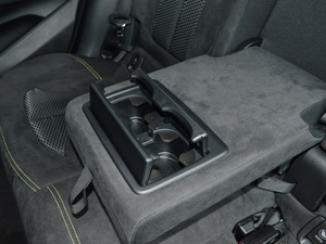 2018sDrive 25i AMԽҰb V g