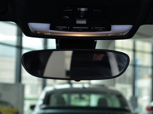 2018sDrive 25i AMԽҰb V ܇ȺҕR