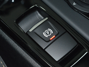 2018sDrive 25i AMԽҰb V v܇Ƅ