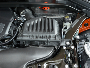 2018sDrive 25i AMԽҰb V 