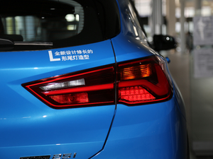 2018sDrive 25i I(lng)MԽҰb V β