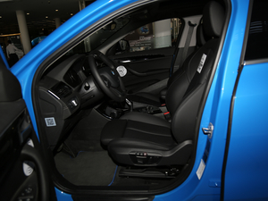 2018sDrive 25i I(lng)MԽҰb V ǰſg