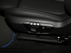 2018sDrive 25i IMԽҰb V {{