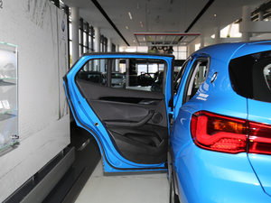 2018sDrive 25i I(lng)MԽҰb V ܇T