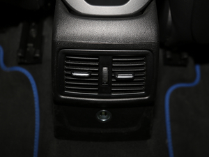 2018sDrive 25i IMԽҰb V п؅^