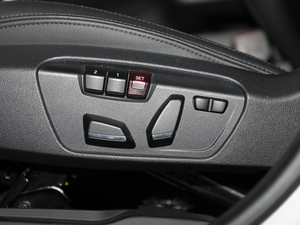 2018款sDrive 25i 领先型M越野套装 国V 主驾驶座椅调节