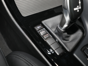 2018款sDrive 25i 领先型M越野套装 国V 中控区