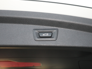 2018款sDrive 25i 领先型M越野套装 国V 中控区