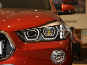 2018sDrive 25i MԽҰb V 