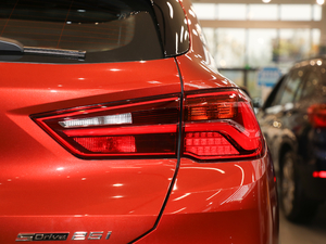 2018sDrive 25i MԽҰb (gu)V β