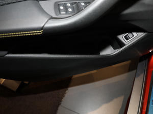 2018sDrive 25i MԽҰb V ǰTg