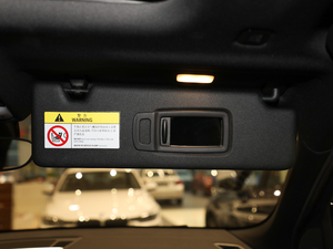 2018sDrive 25i MԽҰb V g