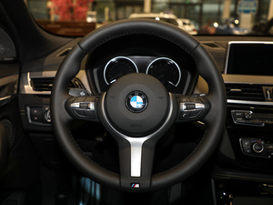 2018sDrive 25i MԽҰb V P