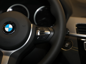 2018sDrive 25i MԽҰb V п؅^