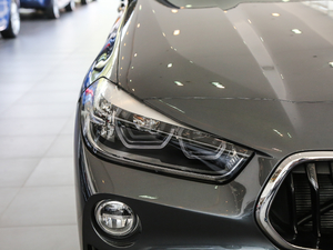 2018xDrive 25i MԽҰb V ^