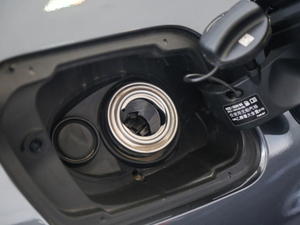 2018xDrive 25i MԽҰb V ^