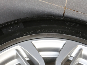 2018xDrive 25i MԽҰb V ^