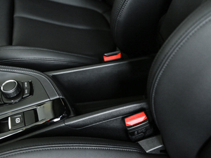 2018xDrive 25i MԽҰb V g