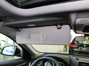 2018xDrive 25i MԽҰb V g