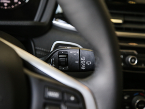 2018xDrive 25i MԽҰb V п؅^(q)