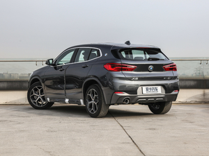 2018款sDrive 20i M越野套装 国V 左后45度