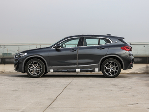 2018款sDrive 20i M越野套装 国V 正侧（左）