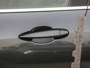 2018sDrive 20i MԽҰb V {T