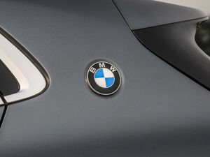 2018sDrive 20i MԽҰb V ^