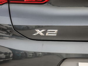 2018sDrive 20i MԽҰb V ^