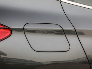 2018sDrive 20i MԽҰb V ^