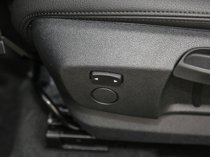 2018sDrive 20i MԽҰb V g