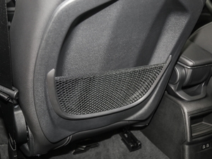 2018sDrive 20i MԽҰb V g