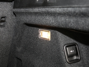 2018sDrive 20i MԽҰb V g