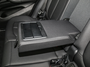 2018sDrive 20i MԽҰb V 