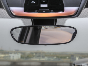 2018sDrive 20i MԽҰb V ܇ȺҕR