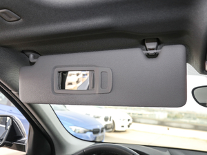 2018sDrive 20i MԽҰb V g